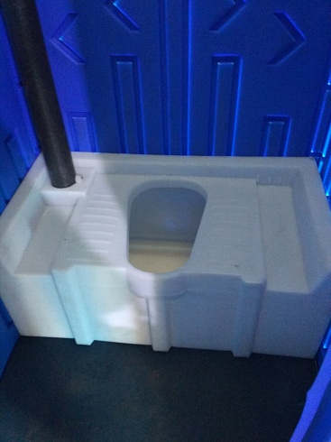 Туалетная кабина для стройки Эконом с азиатским баком в Туле .Тел. 8(910)9424007
